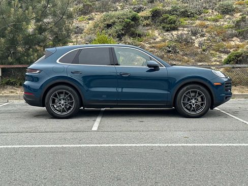 Certified 2024 Porsche Cayenne image 9