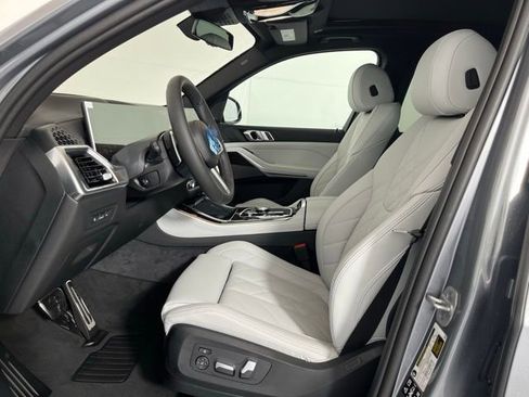 Used 2026 BMW X5 xDrive40i w/ M Sport Package AWD/4WD image 11