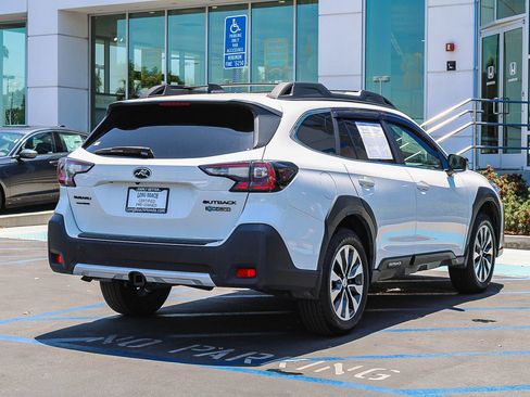 Used 2024 Subaru Outback Limited AWD/4WD image 7