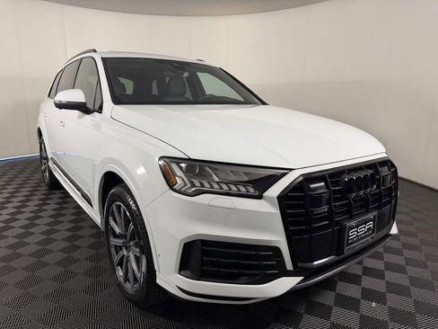 Used 2023 Audi Q7 2.0T Premium Plus AWD/4WD image 3