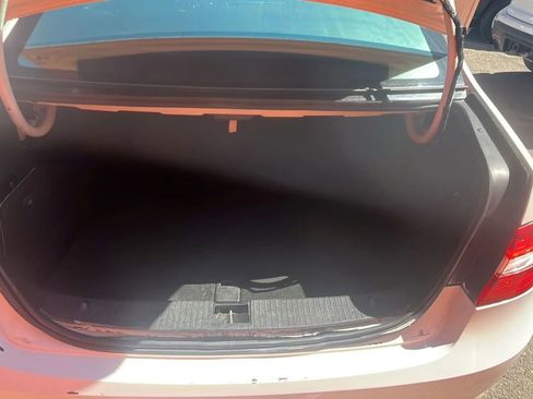 Used 2011 Mercedes-Benz E 350 4MATIC Sedan image 15