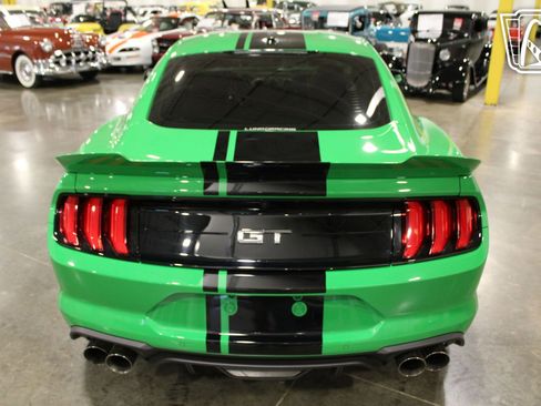 Used 2019 Ford Mustang GT RWD image 9