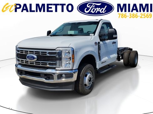 Used 2024 Ford F350 XL w/ XL Chrome Package AWD/4WD image 3