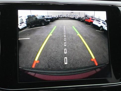 Used 2022 Jeep Grand Cherokee Laredo X image 6