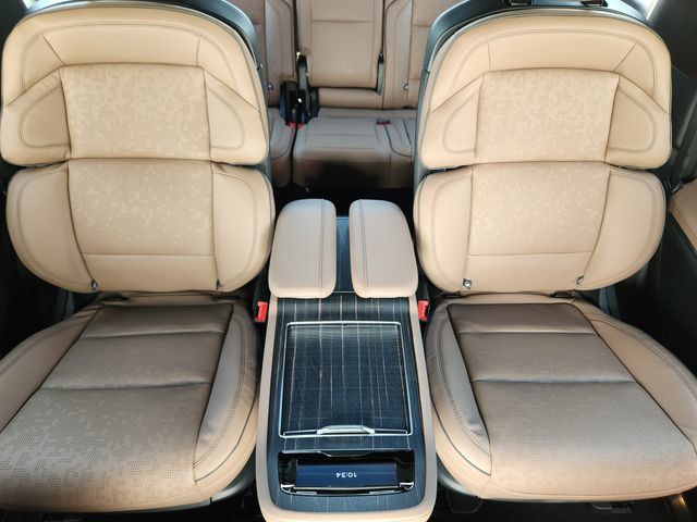 New 2027 Lincoln Navigator Black Label AWD/4WD image 14