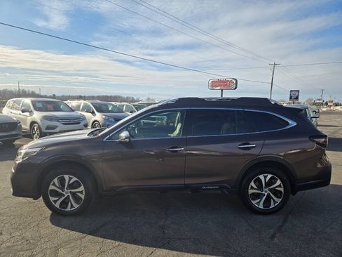 Used 2020 Subaru Outback Touring XT AWD/4WD image 5