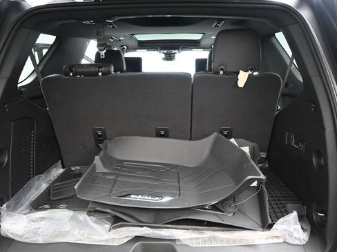 New 2026 Chevrolet Tahoe High Country AWD/4WD image 34