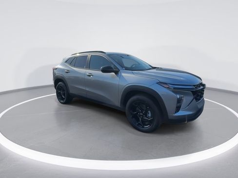 New 2026 Chevrolet Trax LT w/ Driver Confidence Package image 2