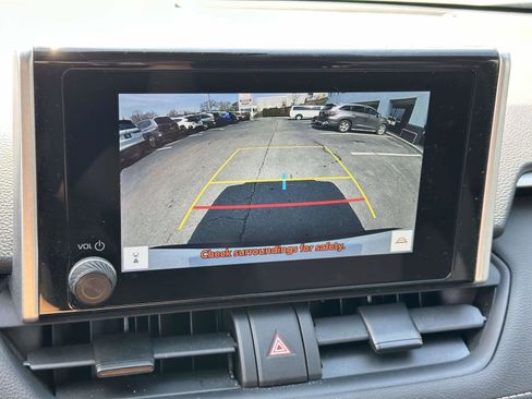 Used 2025 Toyota RAV4 XLE image 24