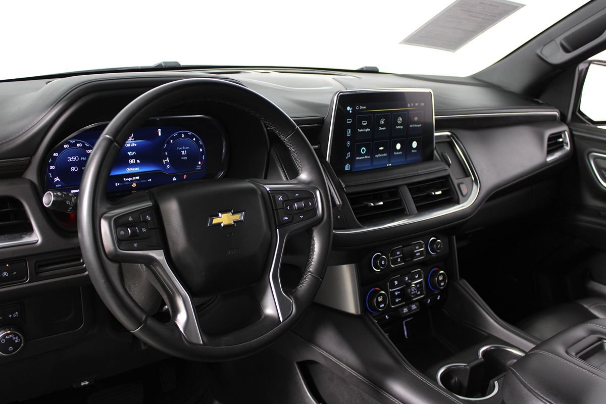 Used 2024 Chevrolet Suburban LT RWD image 10