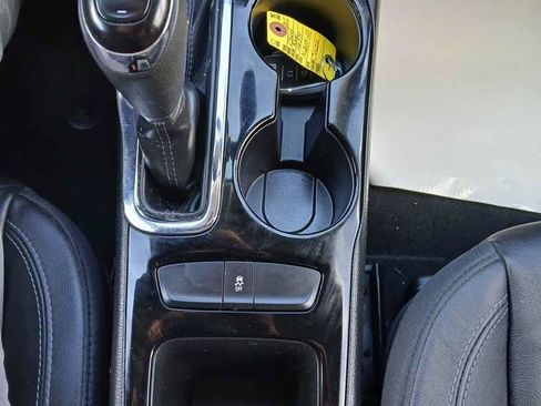 Used 2017 Chevrolet Cruze Premier FWD image 10