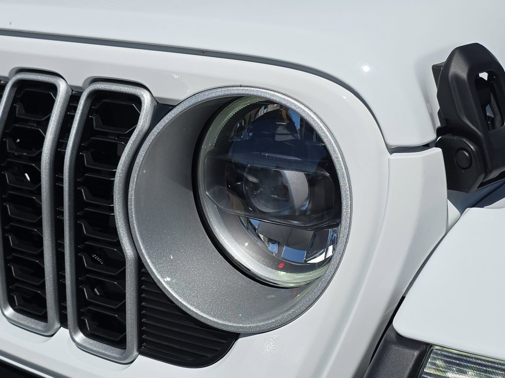 New 2026 Jeep Wrangler Unlimited Sahara AWD/4WD image 30