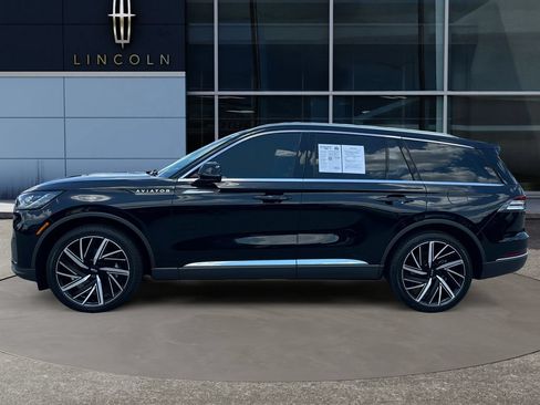 Used 2025 Lincoln Aviator Reserve w/ Equipment Group 201A AWD/4WD image 8