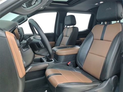 Used 2019 Chevrolet Silverado 1500 High Country image 26