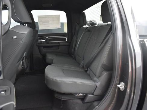 New 2025 RAM 2500 Big Horn AWD/4WD image 10