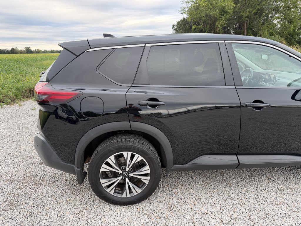 Used 2023 Nissan Rogue SV AWD/4WD image 18