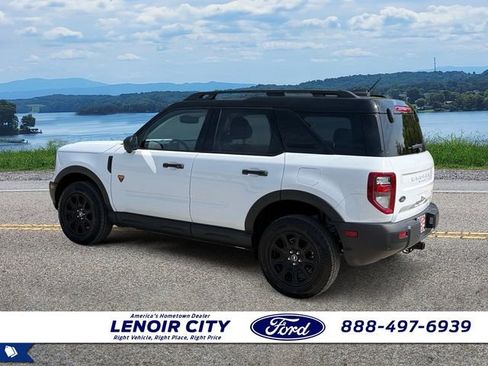 Used 2025 Ford Bronco Sport Badlands AWD/4WD image 5