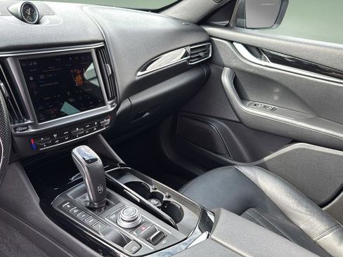 Used 2022 Maserati Levante GT AWD/4WD image 29