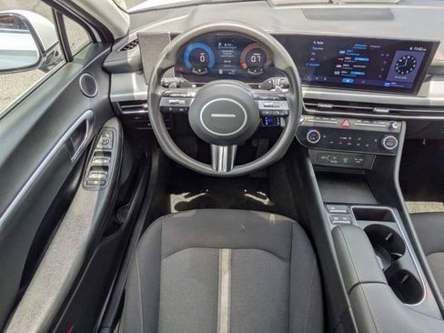 Used 2025 Hyundai Sonata SEL FWD image 16
