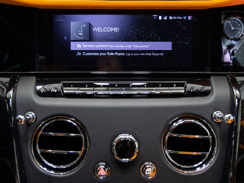 New 2026 Rolls-Royce Cullinan Black Badge image 31