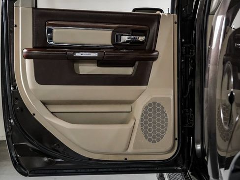 Used 2017 RAM 1500 Laramie w/ Convenience Group AWD/4WD image 37