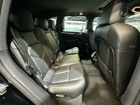Used 2014 Porsche Cayenne AWD/4WD image 25