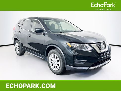 Used 2020 Nissan Rogue S FWD image 1