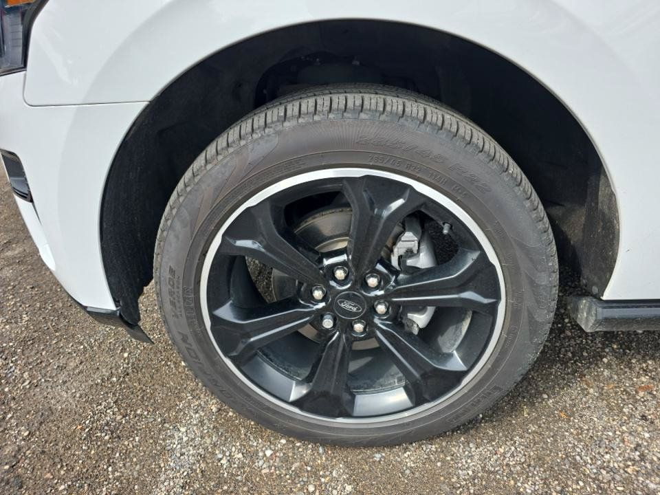 Used 2023 Ford Expedition Limited AWD/4WD image 17