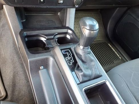 Used 2016 Toyota Tacoma TRD Sport w/ Exterior Package image 12