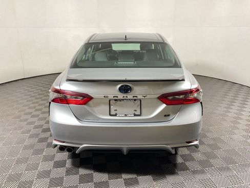 Used 2022 Toyota Camry SE image 13