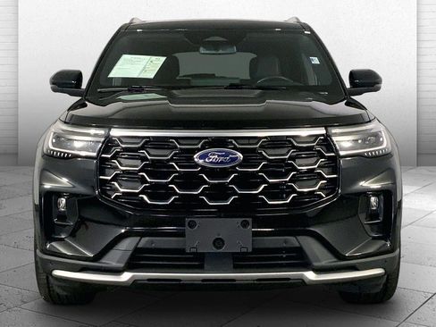 Used 2025 Ford Explorer Platinum w/ LUX Leather Package AWD/4WD image 2