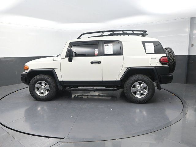 Used 2010 Toyota FJ Cruiser 4WD w/ Convenience Pkg image 7