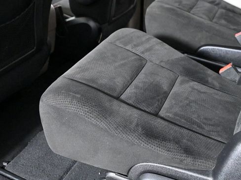 Used 2016 Dodge Grand Caravan SXT image 17