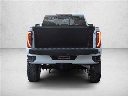 Used 2024 GMC Sierra 2500 AT4 w/ AT4 Premium Plus Package image 6