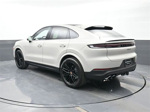 New 2026 Porsche Cayenne Coupe image 3