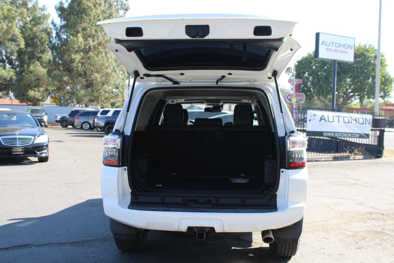 Used 2020 Toyota 4Runner SR5 Premium w/ Moonroof Package RWD image 35