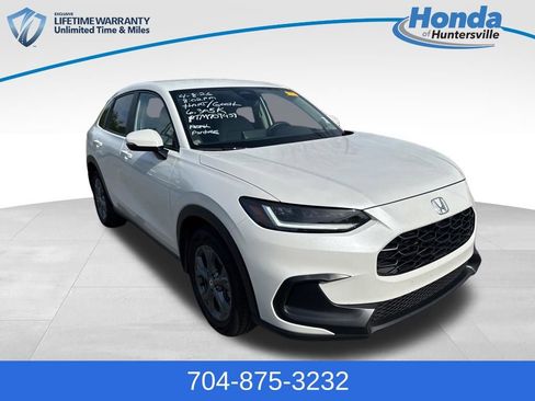 Certified 2026 Honda HR-V LX image 1