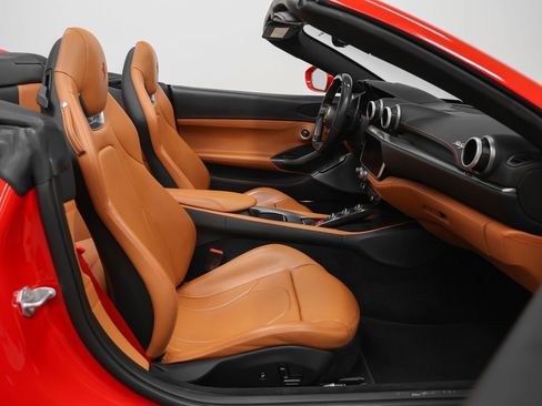 Used 2022 Ferrari Portofino M image 24