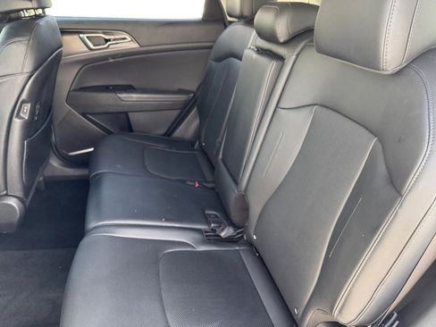 Used 2024 Kia Sportage EX image 13