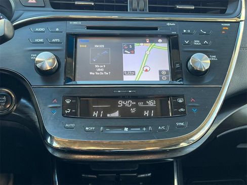 Used 2016 Toyota Avalon image 32