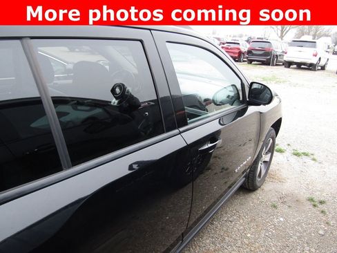 Used 2017 Jeep Compass High Altitude image 6