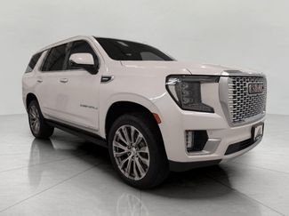 Used 2022 GMC Yukon Denali w/ Denali Ultimate Package AWD/4WD video 1