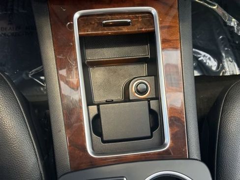 Used 2015 Mercedes-Benz GLK 350 4MATIC image 29