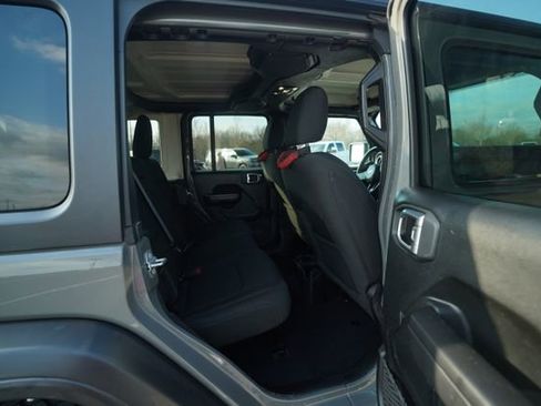Used 2021 Jeep Wrangler Unlimited Sport image 22