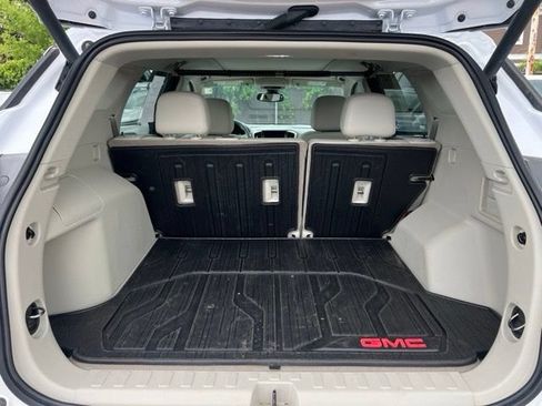 Used 2024 GMC Terrain Denali w/ Denali Premium Package AWD/4WD image 16
