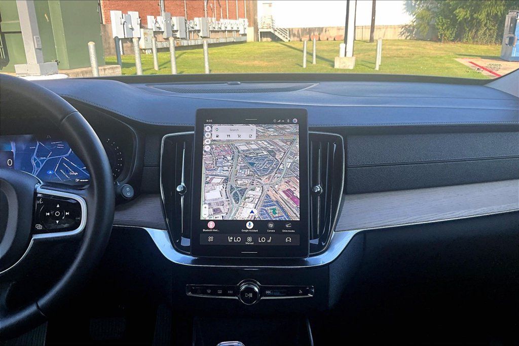 Certified 2026 Volvo XC90 B6 Plus AWD/4WD image 43