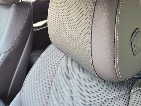 Used 2026 BMW X5 sDrive40i image 8