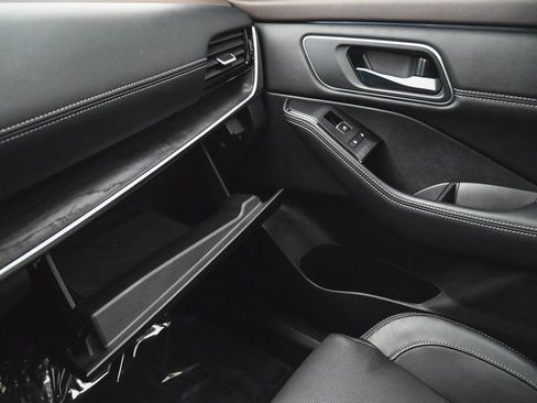 Used 2022 Nissan Rogue Platinum w/ Head-Up Display Package image 20