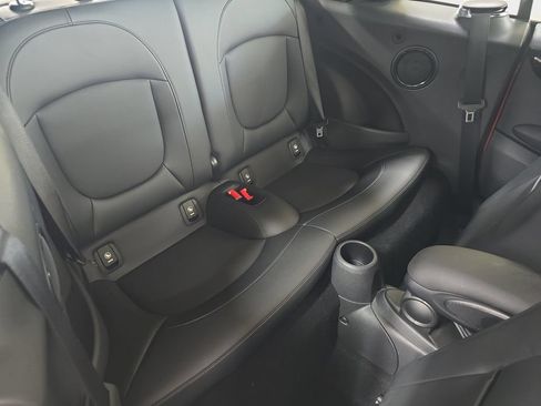Used 2019 MINI Cooper S w/ Signature Upholstery Package FWD image 16