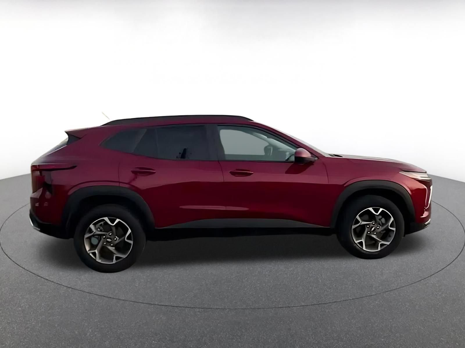 Used 2025 Chevrolet Trax LT FWD image 15